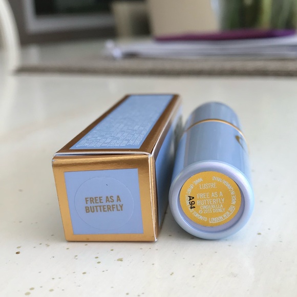 🌟LE🌟MAC X Cinderella Collection Lustre Lipstick in Free As A Butterfly - Picture 11 of 14